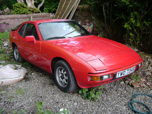 924